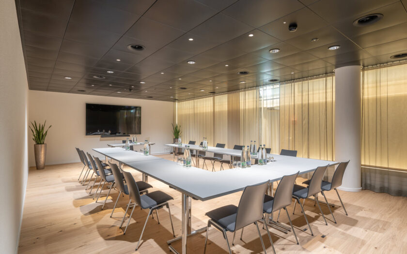 KW 35 im 2026 NS weekly Hotel Spirgarten Zurich Special Seminar hotelbooker ch Gmb H MICE Service