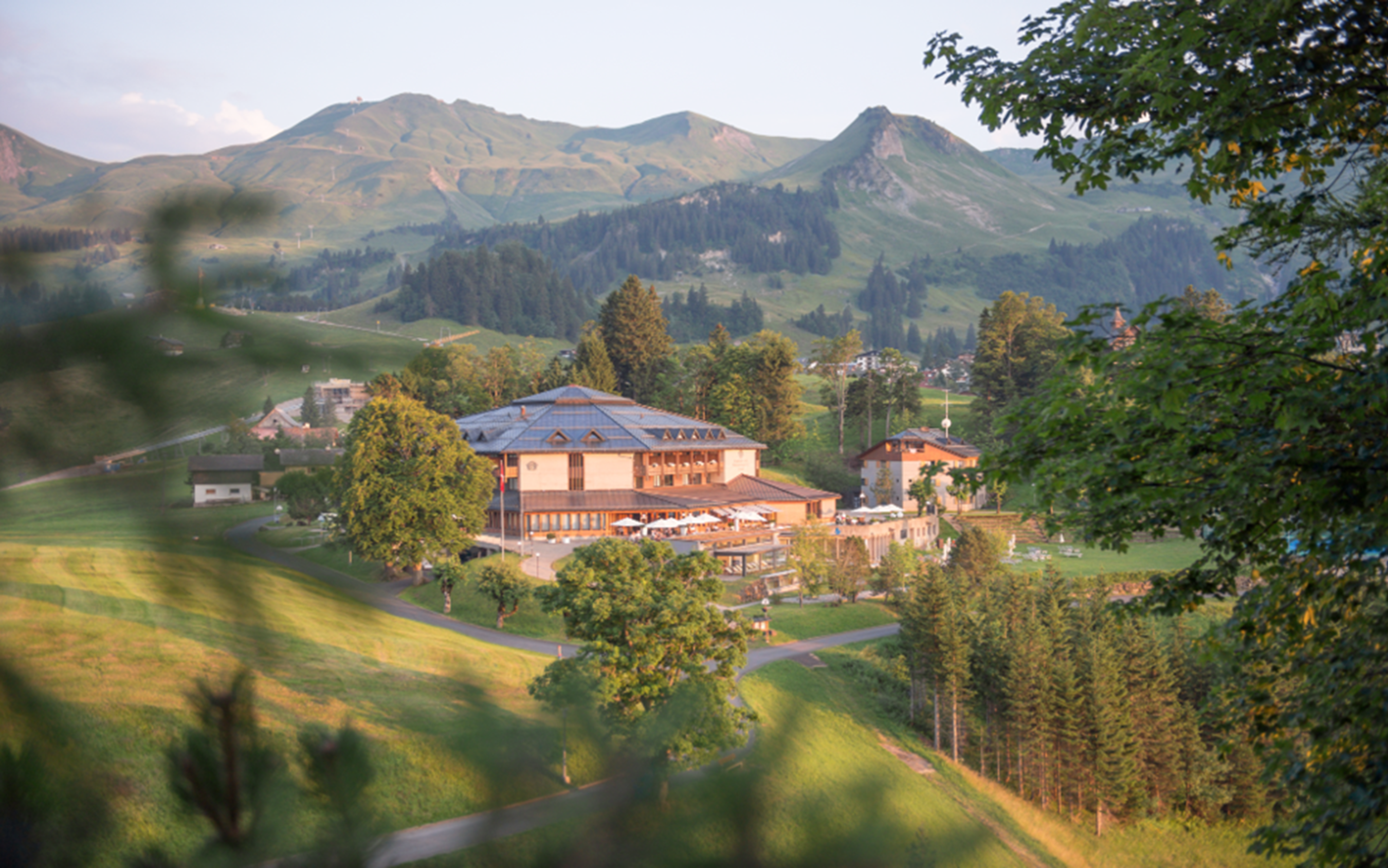 Stoos Wellnesshotel Aussenansicht