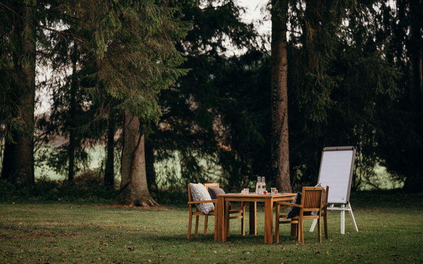 KW 13 im 2024 ns Schloss Hünigen Konolfingen Bern Seminar events hotelbooker ch Gmbh