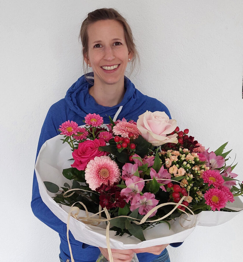 Hotelbooker ch Gmb H Blumenstrauss Fleurop Wettbewerb