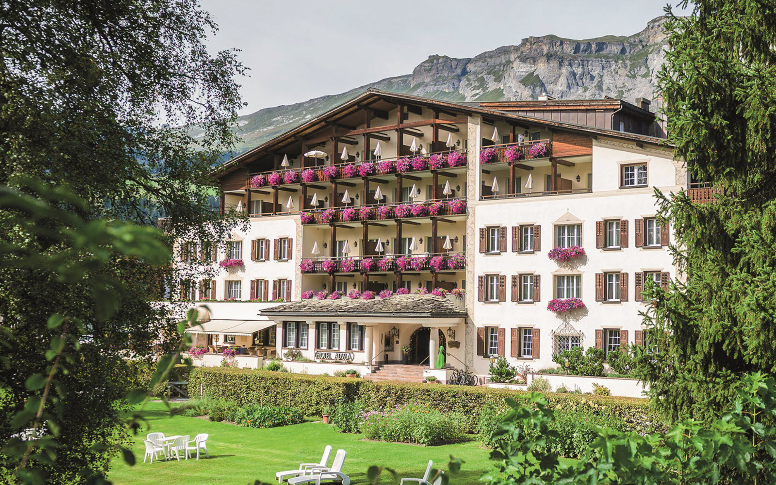 Flims Hotel Adula Aussenansicht